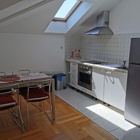 Apartments Mara Cres Εξωτερικό φωτογραφία