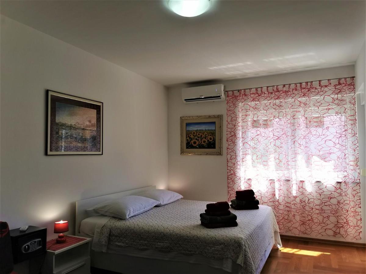 Apartments Mara Cres Εξωτερικό φωτογραφία
