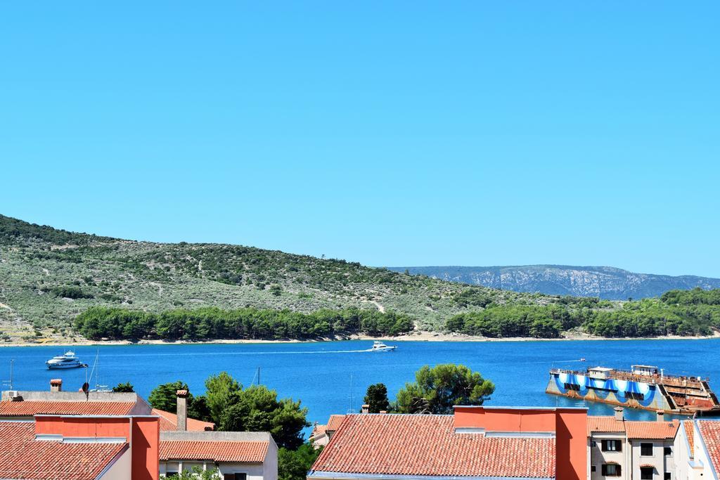 Apartments Mara Cres Εξωτερικό φωτογραφία