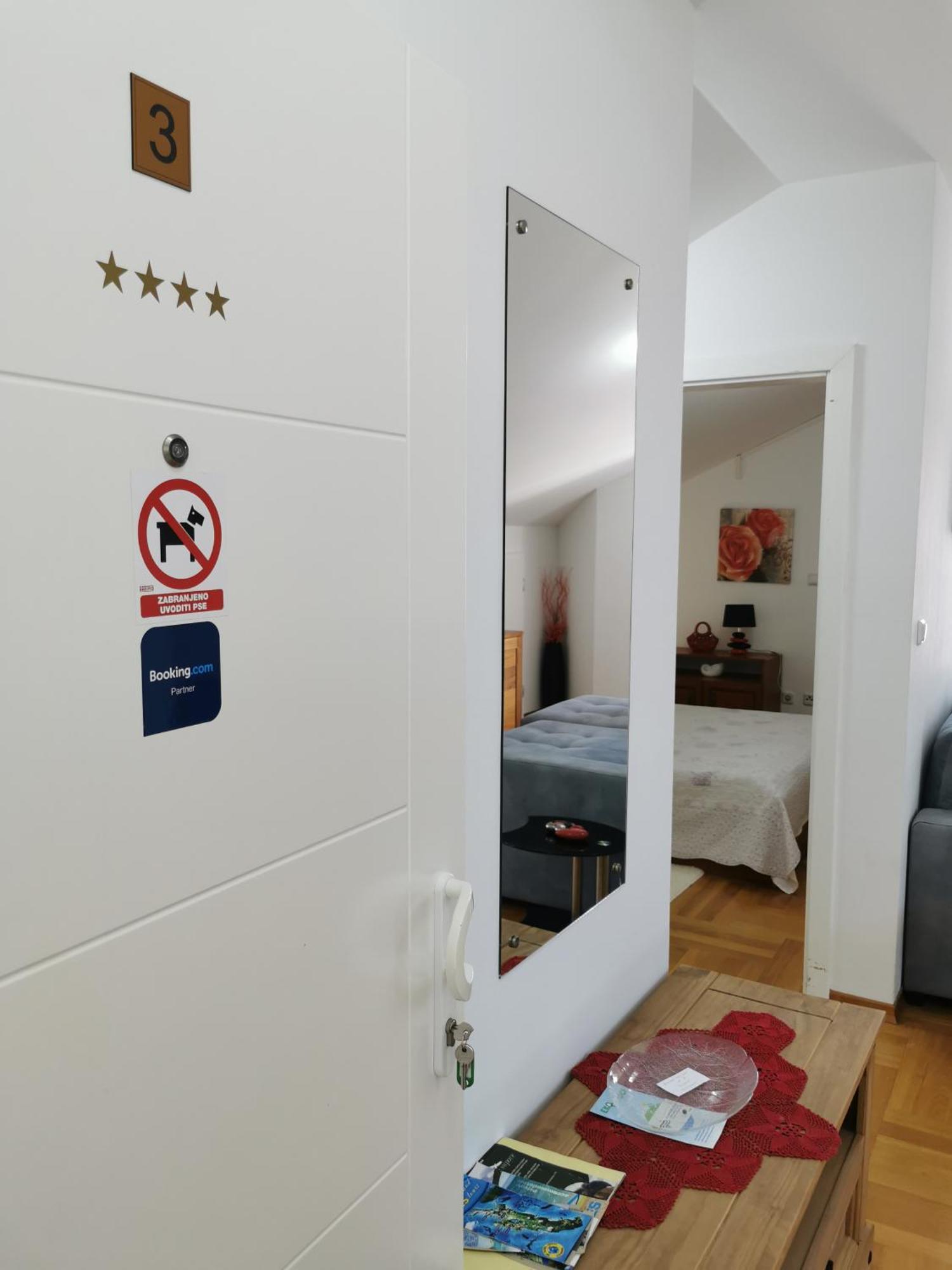 Apartments Mara Cres Εξωτερικό φωτογραφία